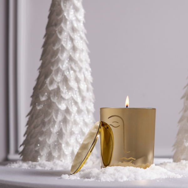 Merry and Bright: Candle - Image 7